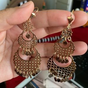 Gold tones earrings. New open to offers